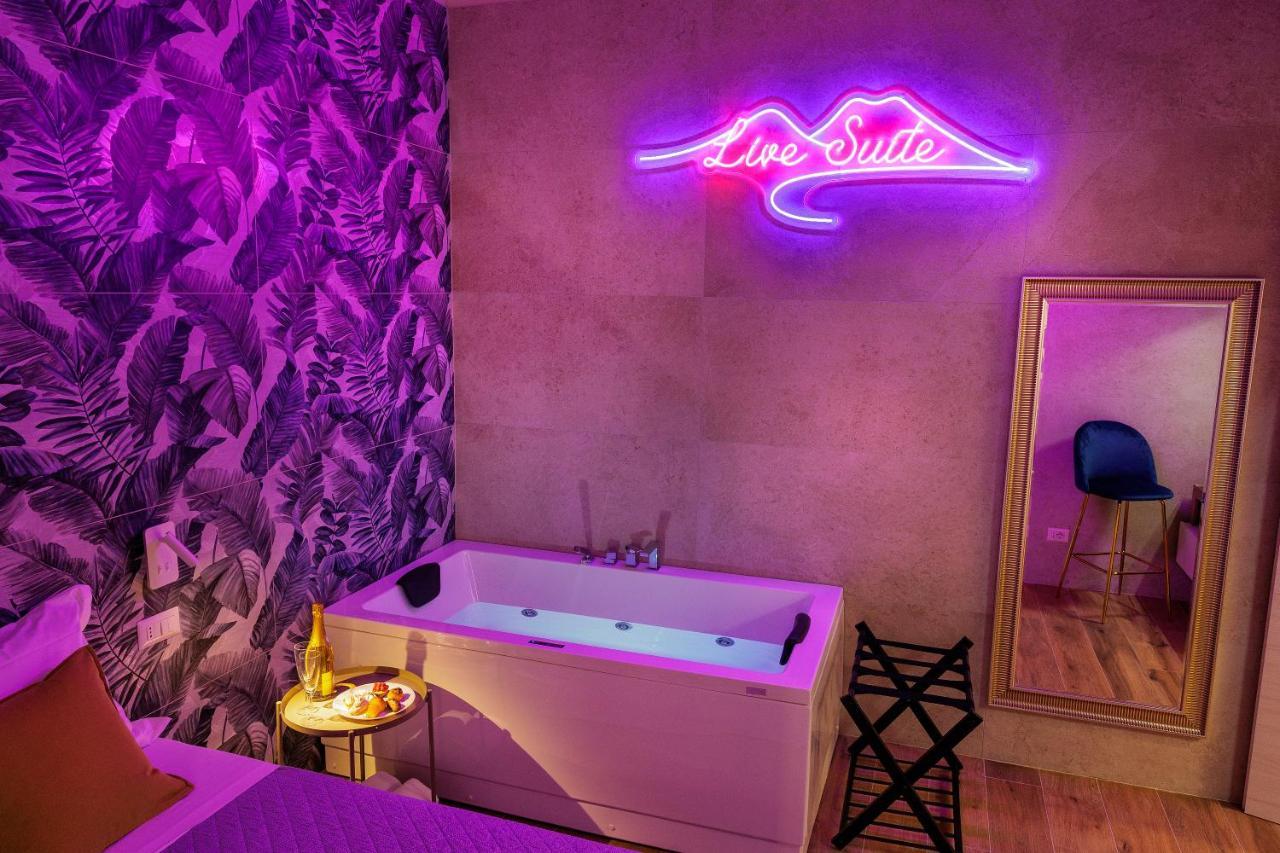 Live Suite Napoli Extérieur photo