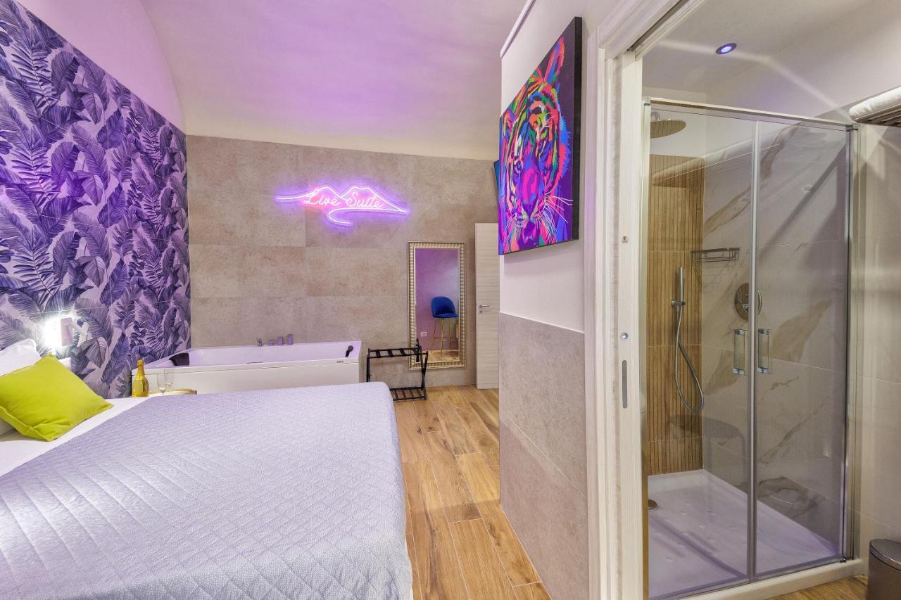 Live Suite Napoli Extérieur photo