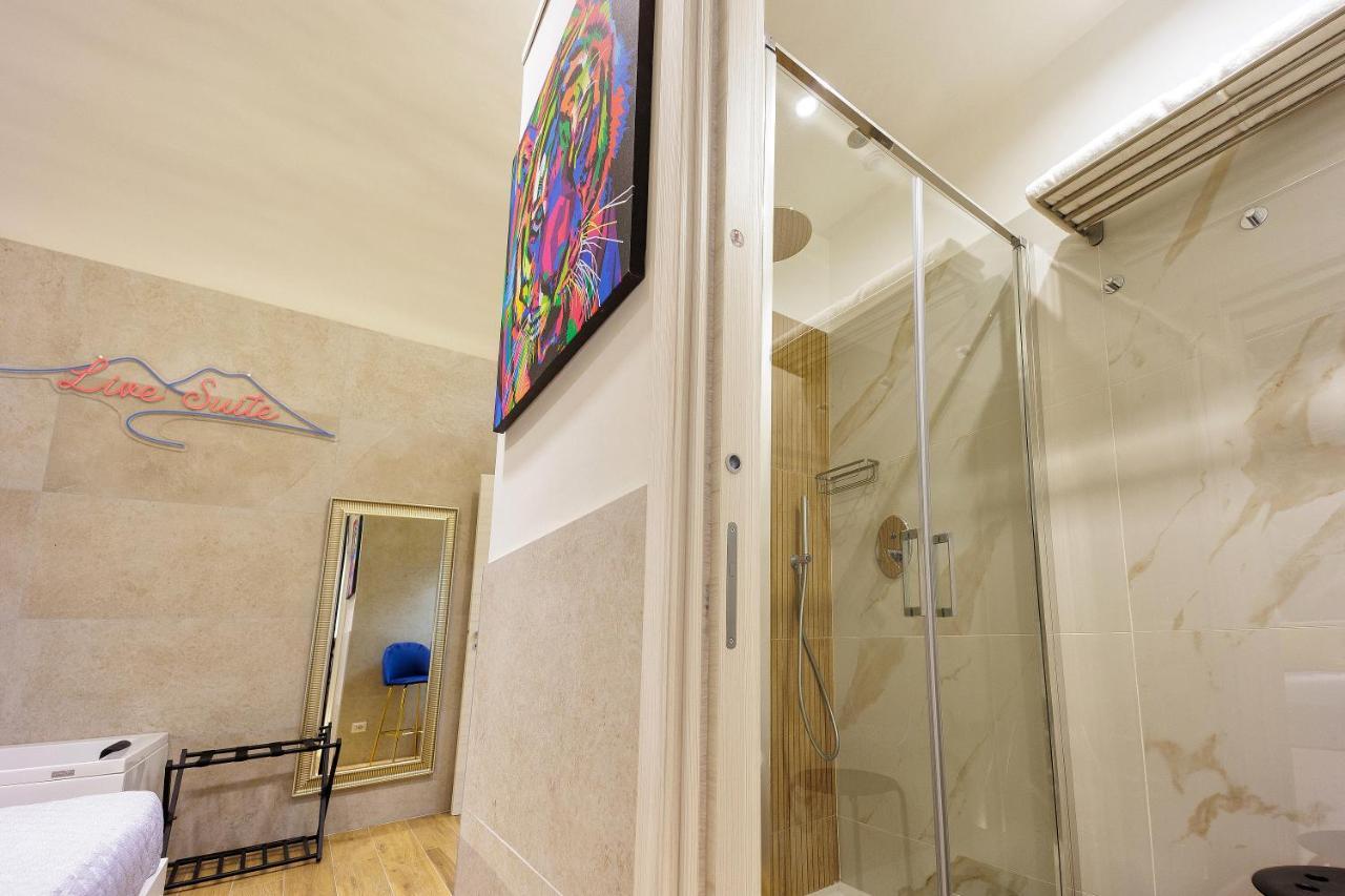 Live Suite Napoli Extérieur photo