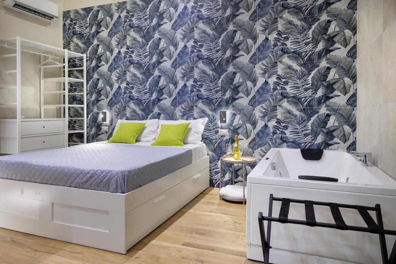 Live Suite Napoli Extérieur photo
