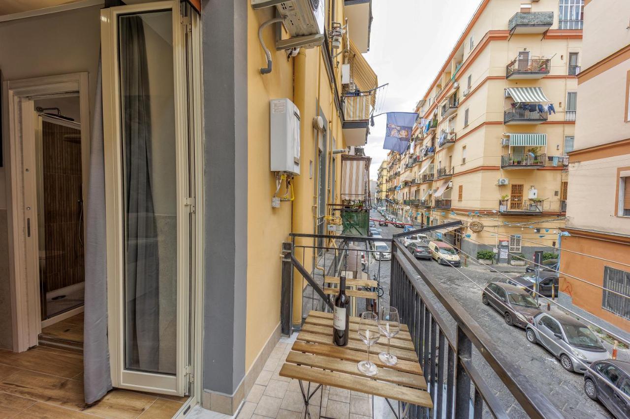 Live Suite Napoli Extérieur photo