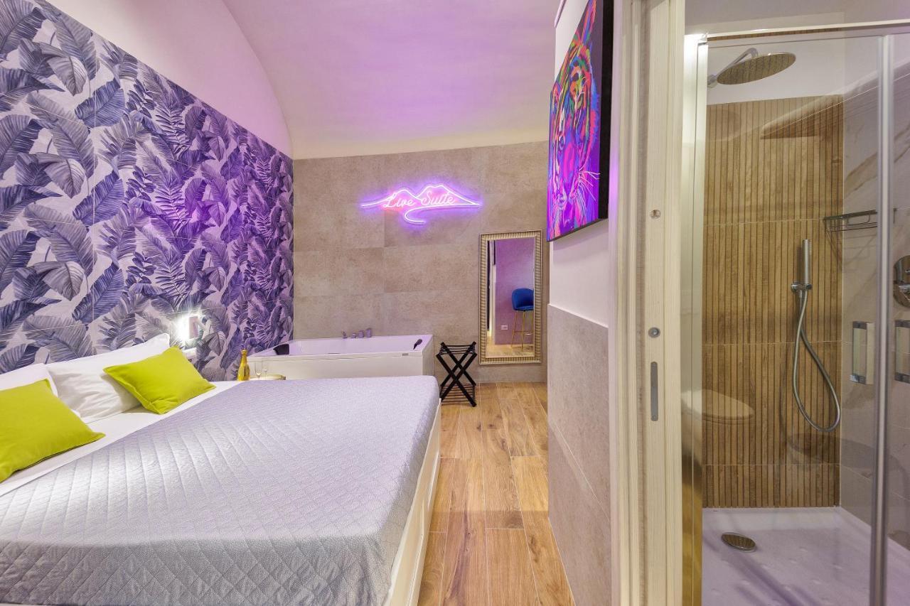 Live Suite Napoli Extérieur photo